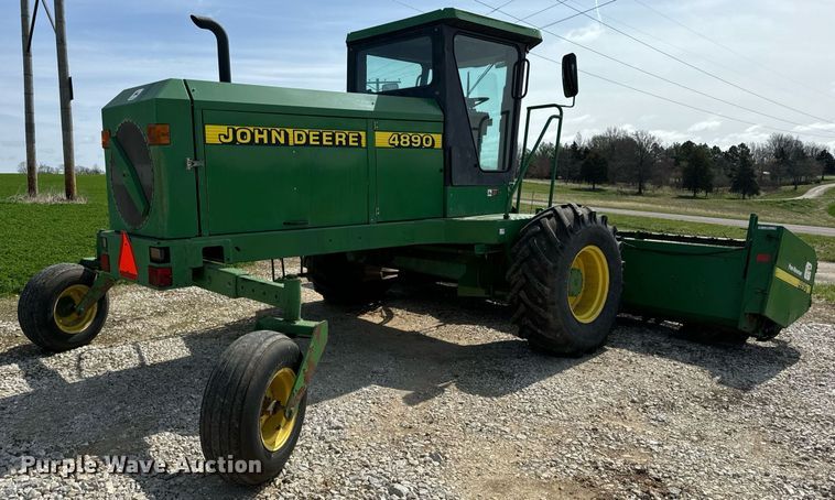 image for item DV1870 1998 John Deere 4890 swather / windrower