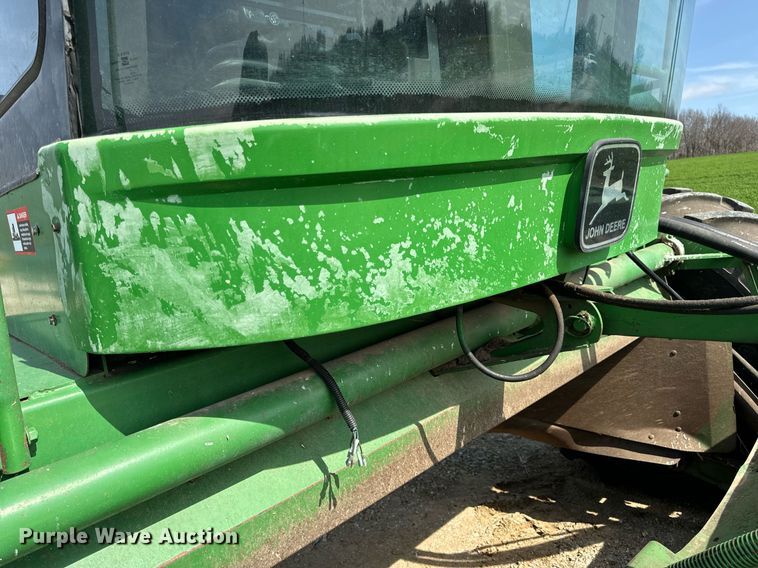 image for item DV1870 1998 John Deere 4890 swather / windrower