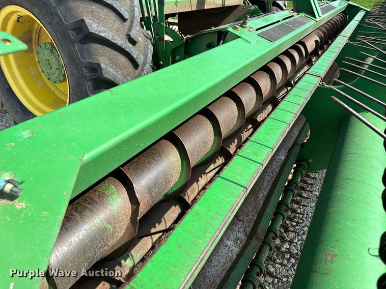 image for item DV1870 1998 John Deere 4890 swather / windrower