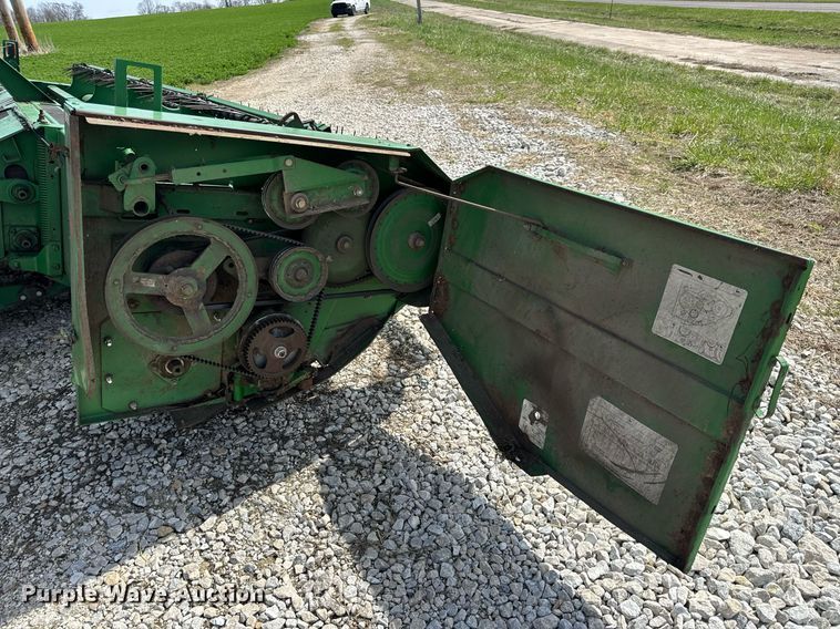 image for item DV1870 1998 John Deere 4890 swather / windrower