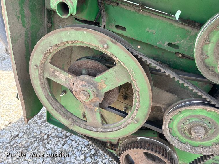 image for item DV1870 1998 John Deere 4890 swather / windrower
