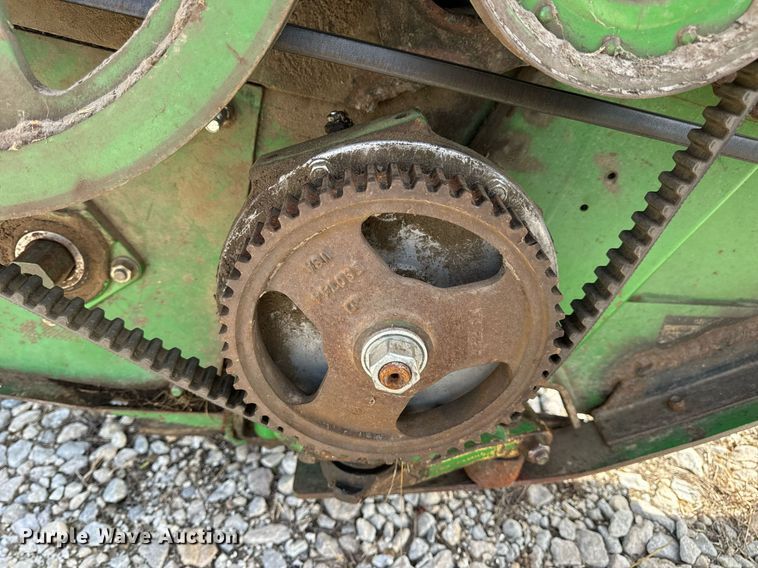 image for item DV1870 1998 John Deere 4890 swather / windrower