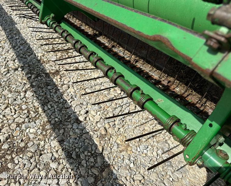image for item DV1870 1998 John Deere 4890 swather / windrower