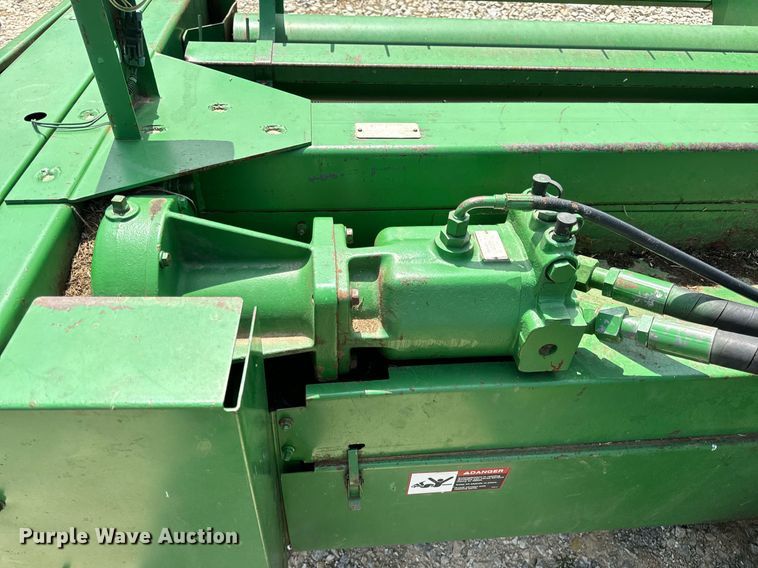 image for item DV1870 1998 John Deere 4890 swather / windrower