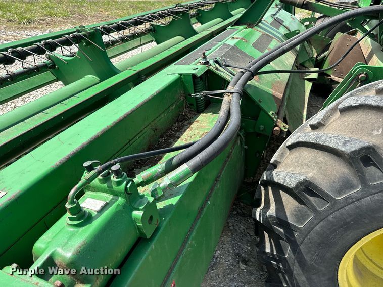 image for item DV1870 1998 John Deere 4890 swather / windrower