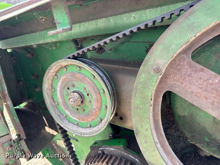 image for item DV1870 1998 John Deere 4890 swather / windrower