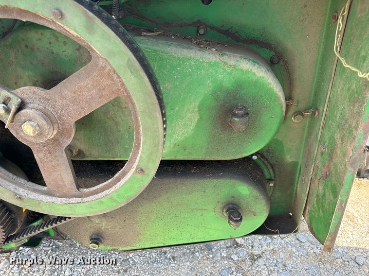 image for item DV1870 1998 John Deere 4890 swather / windrower