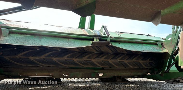 image for item DV1870 1998 John Deere 4890 swather / windrower