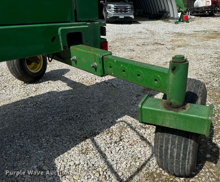 image for item DV1870 1998 John Deere 4890 swather / windrower