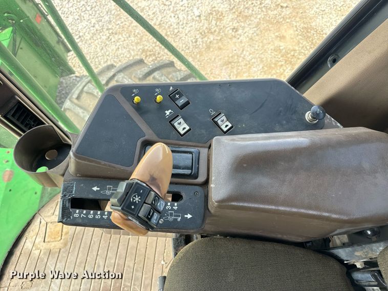 image for item DV1870 1998 John Deere 4890 swather / windrower