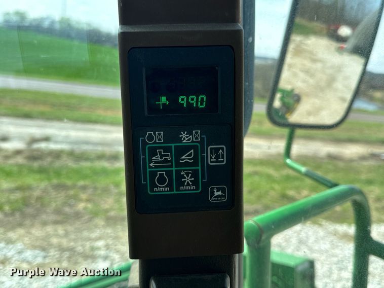 image for item DV1870 1998 John Deere 4890 swather / windrower