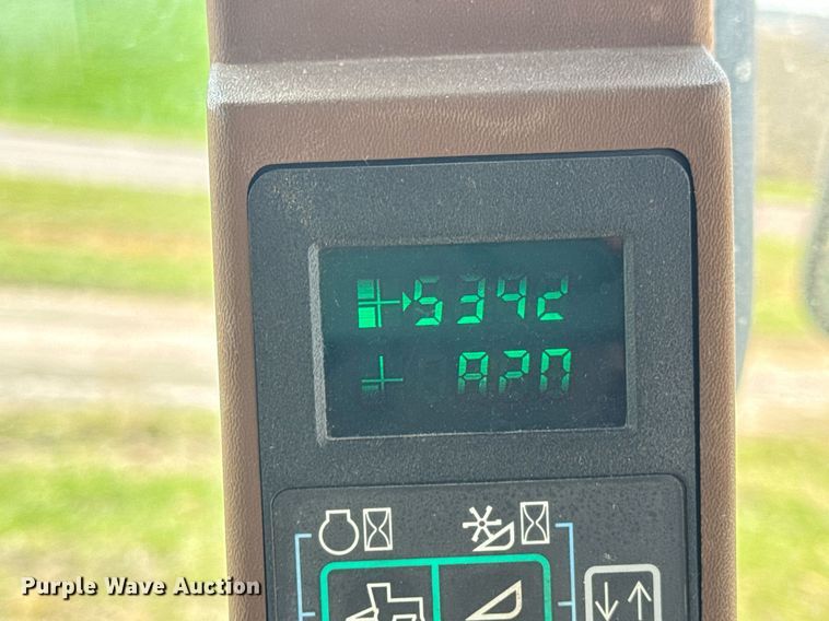 image for item DV1870 1998 John Deere 4890 swather / windrower