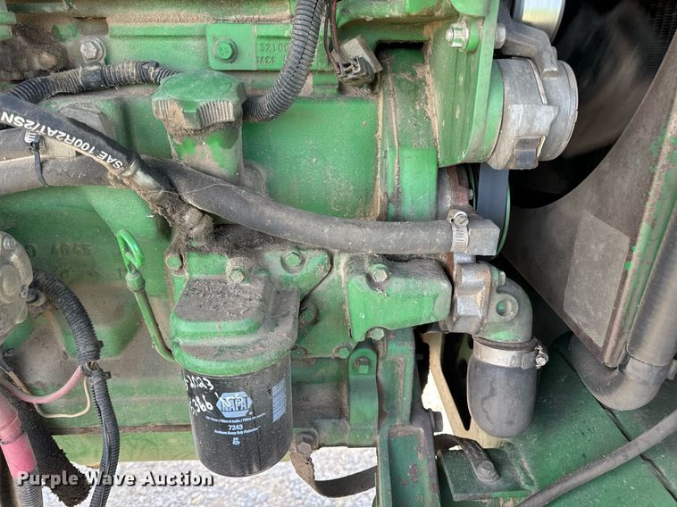 image for item DV1870 1998 John Deere 4890 swather / windrower