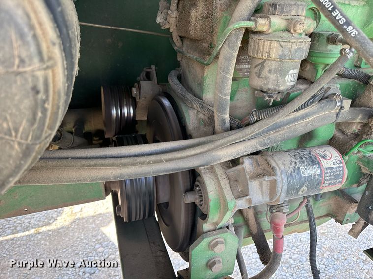 image for item DV1870 1998 John Deere 4890 swather / windrower