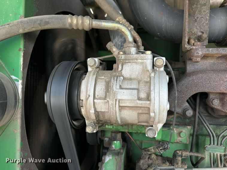 image for item DV1870 1998 John Deere 4890 swather / windrower