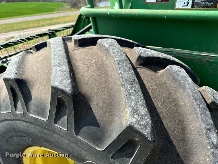 image for item DV1870 1998 John Deere 4890 swather / windrower