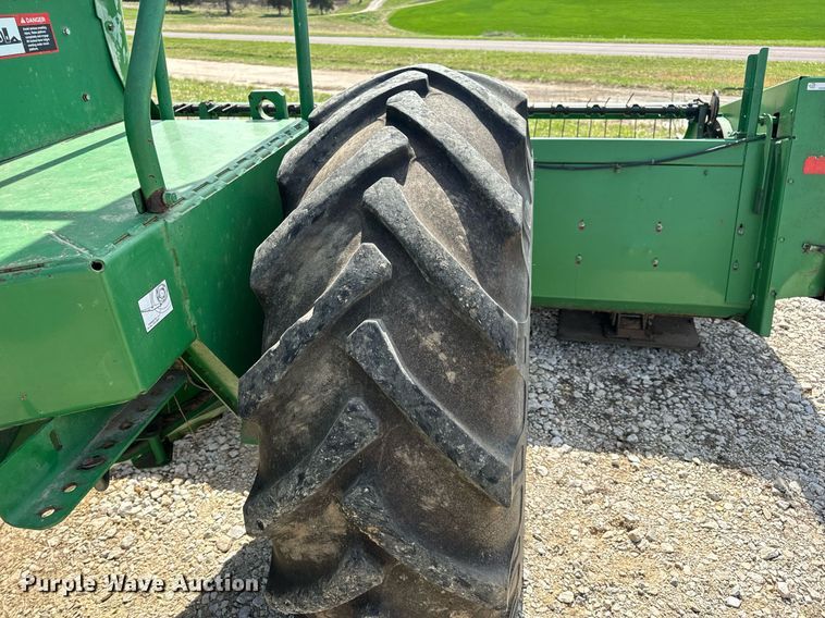 image for item DV1870 1998 John Deere 4890 swather / windrower