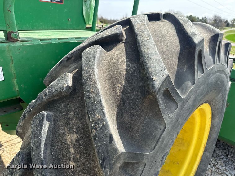 image for item DV1870 1998 John Deere 4890 swather / windrower