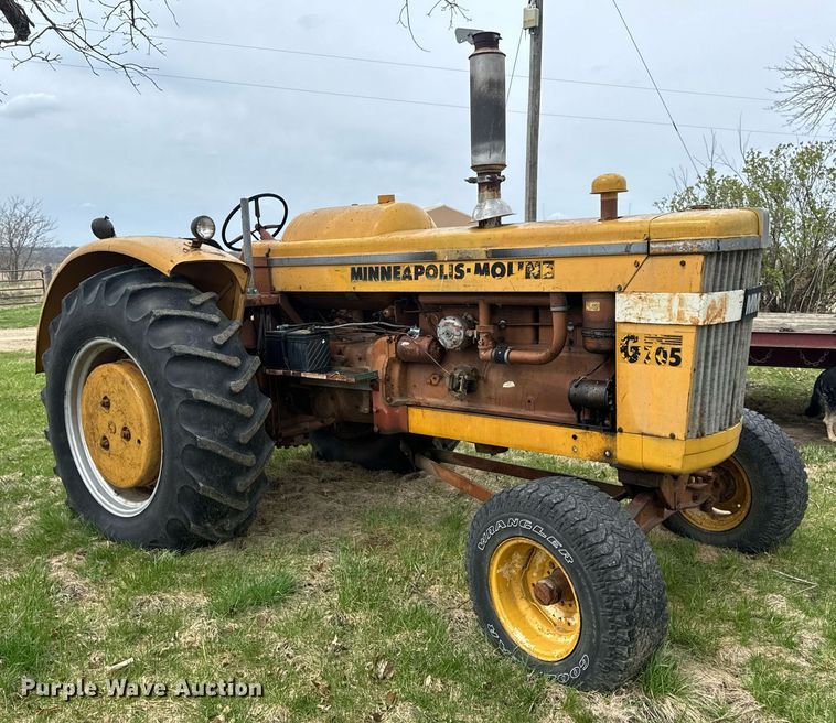 image for item DV1875 Minneapolis-Moline G705 tractor