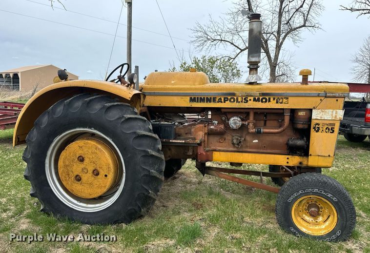 image for item DV1875 Minneapolis-Moline G705 tractor
