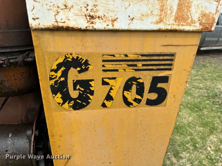 image for item DV1875 Minneapolis-Moline G705 tractor