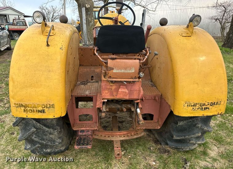 image for item DV1875 Minneapolis-Moline G705 tractor