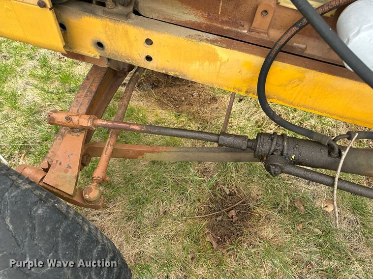 image for item DV1875 Minneapolis-Moline G705 tractor