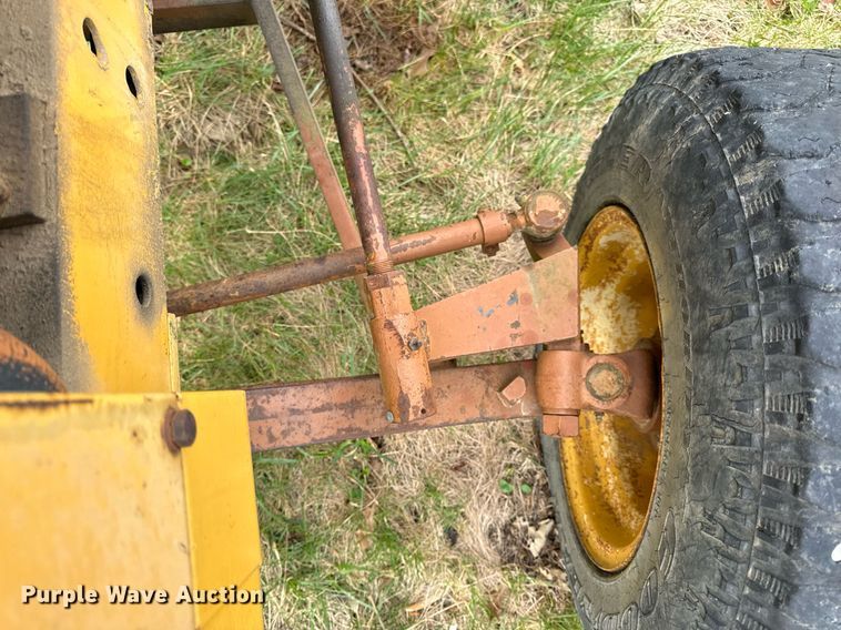 image for item DV1875 Minneapolis-Moline G705 tractor