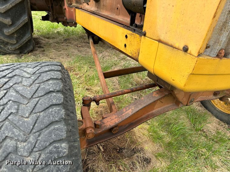 image for item DV1875 Minneapolis-Moline G705 tractor