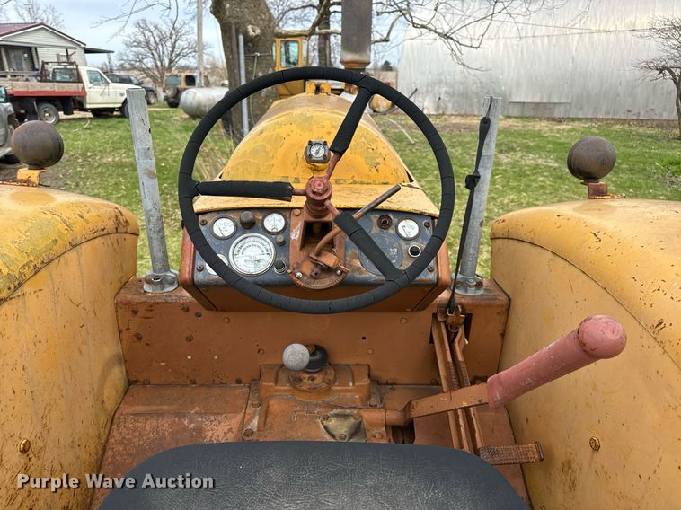 image for item DV1875 Minneapolis-Moline G705 tractor
