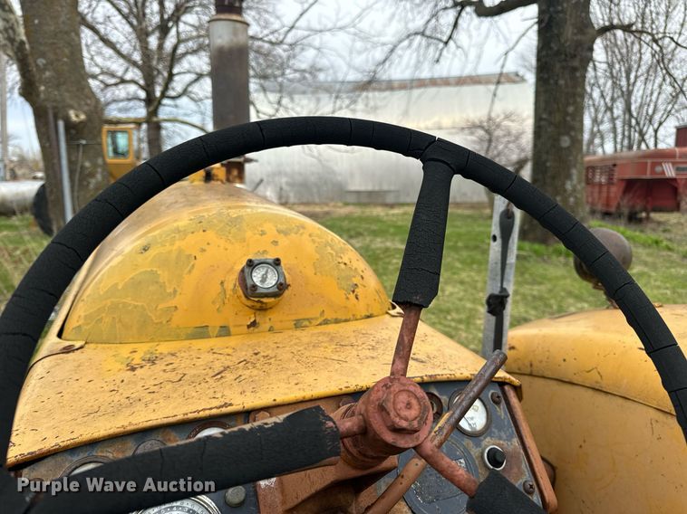 image for item DV1875 Minneapolis-Moline G705 tractor