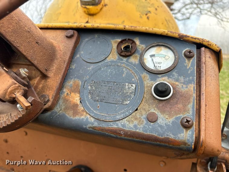 image for item DV1875 Minneapolis-Moline G705 tractor