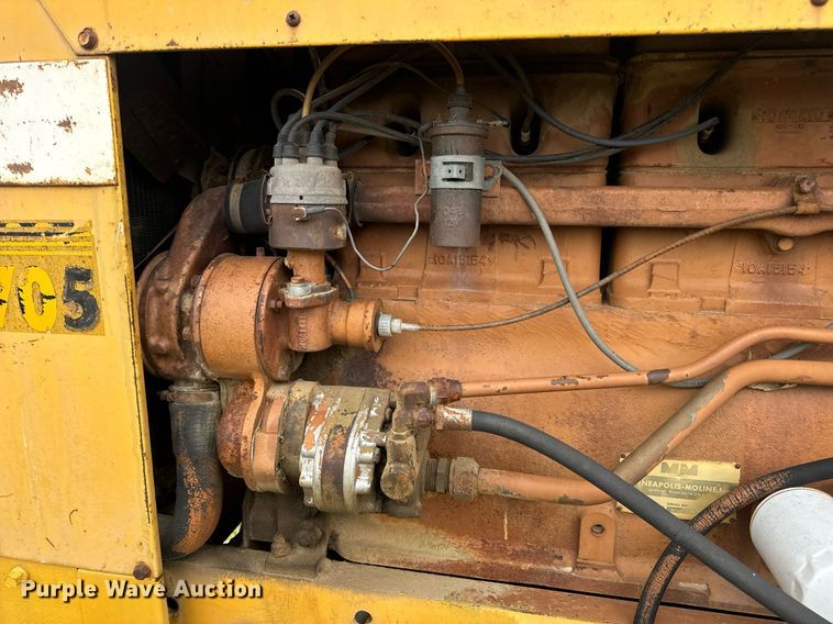 image for item DV1875 Minneapolis-Moline G705 tractor