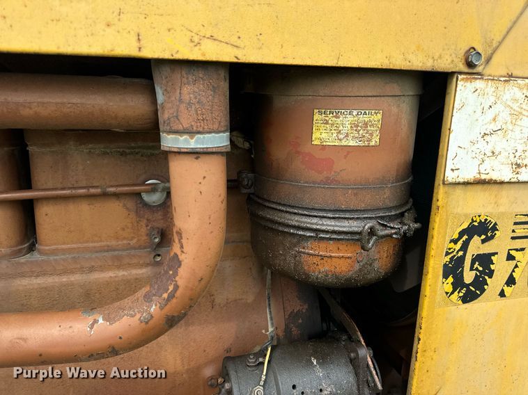 image for item DV1875 Minneapolis-Moline G705 tractor