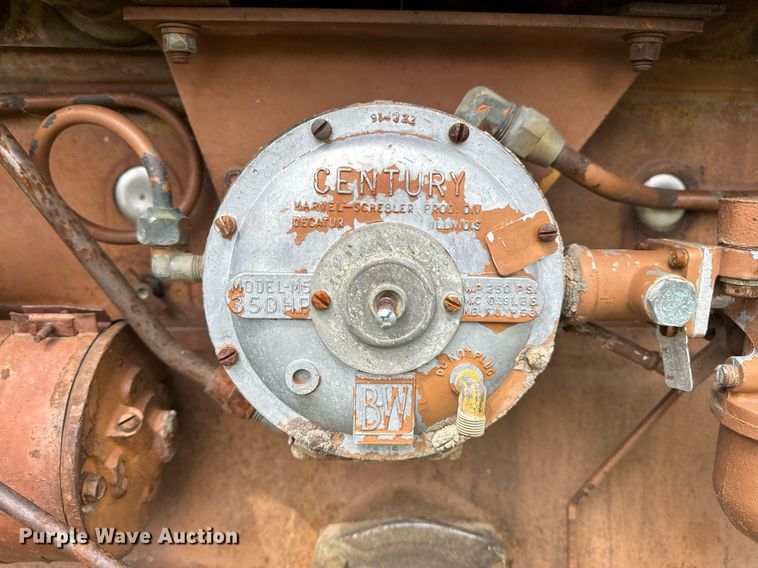 image for item DV1875 Minneapolis-Moline G705 tractor