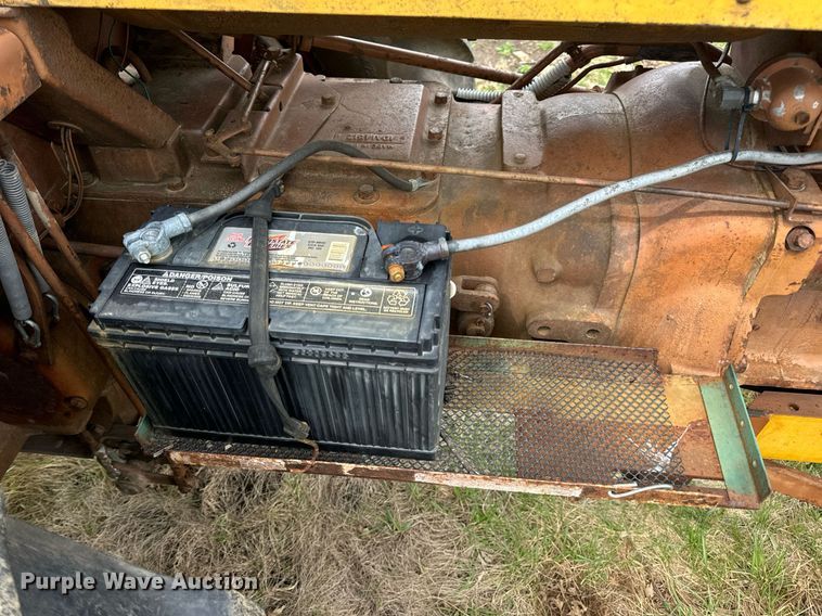 image for item DV1875 Minneapolis-Moline G705 tractor