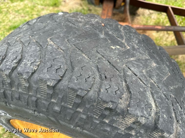 image for item DV1875 Minneapolis-Moline G705 tractor