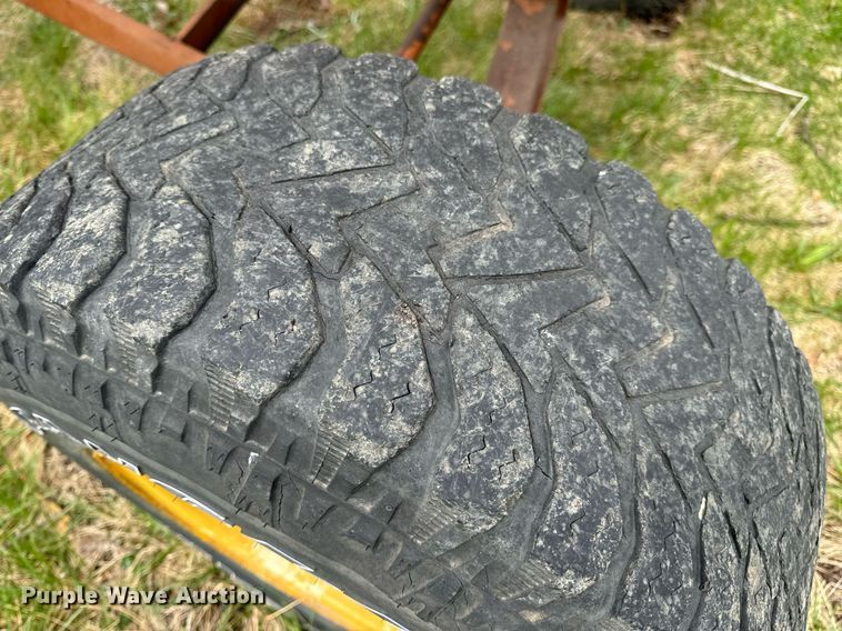 image for item DV1875 Minneapolis-Moline G705 tractor