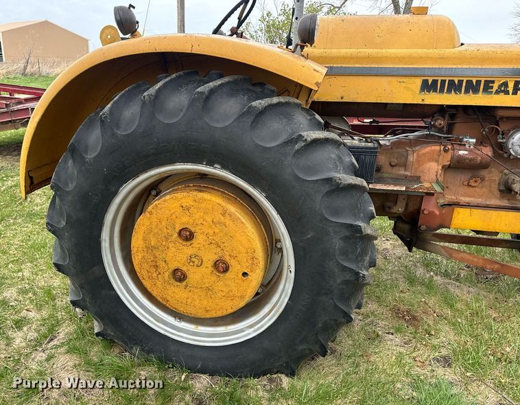 image for item DV1875 Minneapolis-Moline G705 tractor