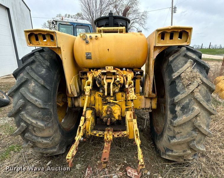 image for item DV1876 Minneapolis-Moline G-1000 Vista tractor