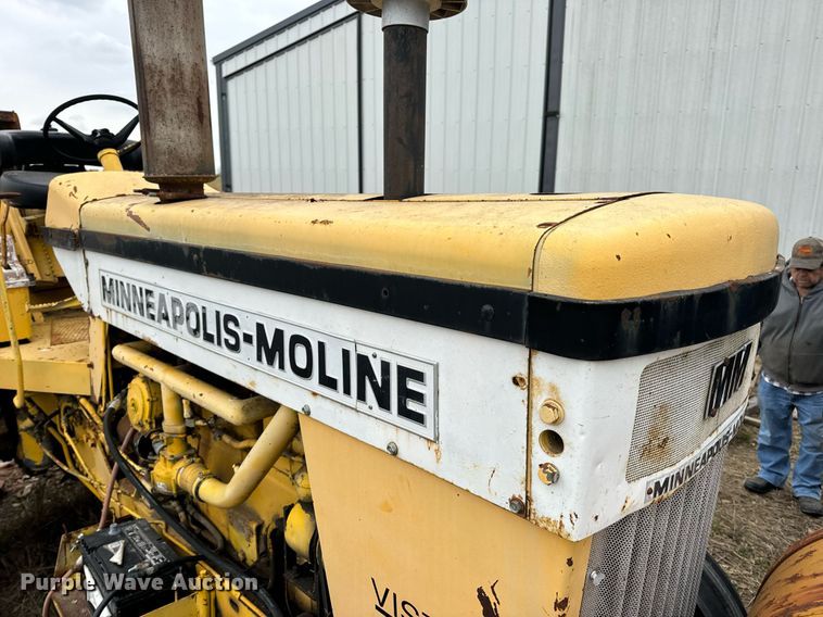 image for item DV1876 Minneapolis-Moline G-1000 Vista tractor