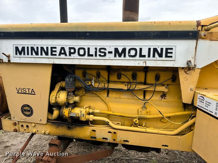 image for item DV1876 Minneapolis-Moline G-1000 Vista tractor