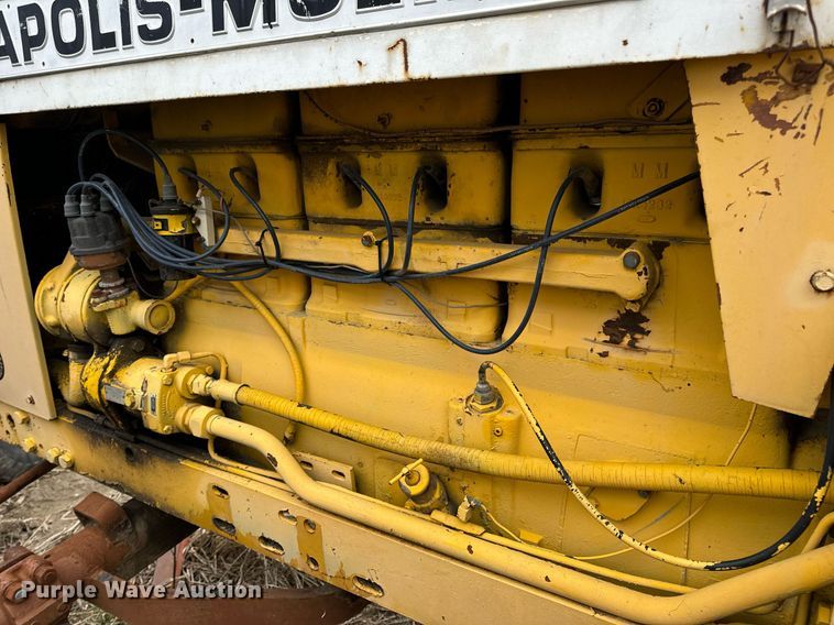 image for item DV1876 Minneapolis-Moline G-1000 Vista tractor