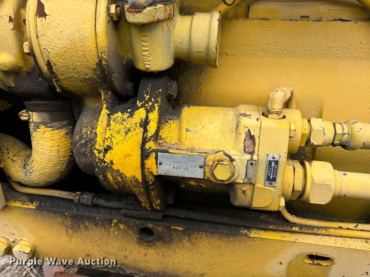 image for item DV1876 Minneapolis-Moline G-1000 Vista tractor