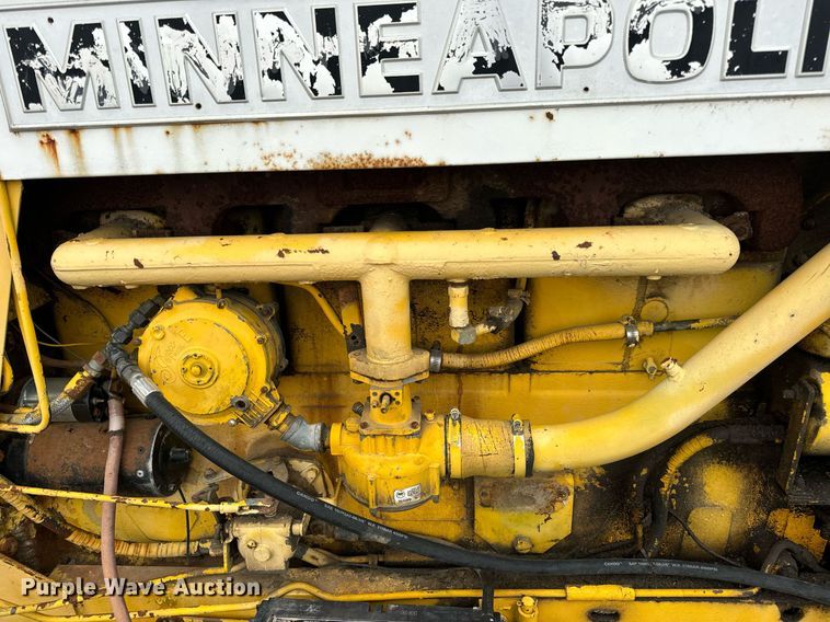 image for item DV1876 Minneapolis-Moline G-1000 Vista tractor