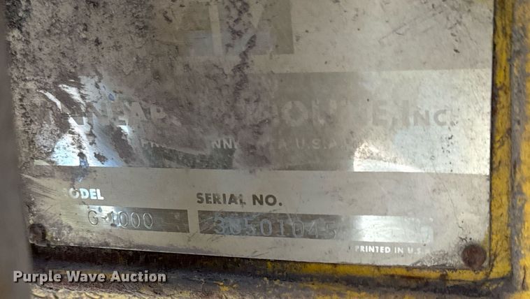 image for item DV1876 Minneapolis-Moline G-1000 Vista tractor