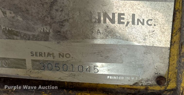 image for item DV1876 Minneapolis-Moline G-1000 Vista tractor