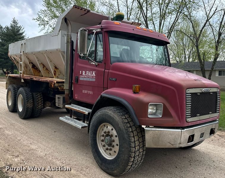 image for item DV1896 1999 Freightliner FL80 applicator truck