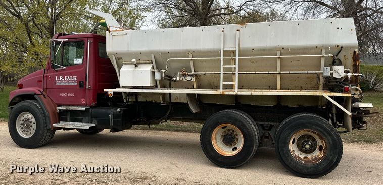 image for item DV1896 1999 Freightliner FL80 applicator truck