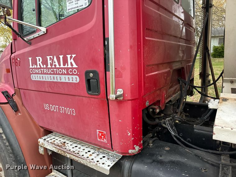 image for item DV1896 1999 Freightliner FL80 applicator truck